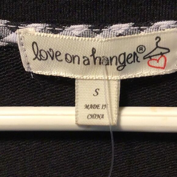 Blouse from love on a hanger boutique size small - Picture 5 of 5